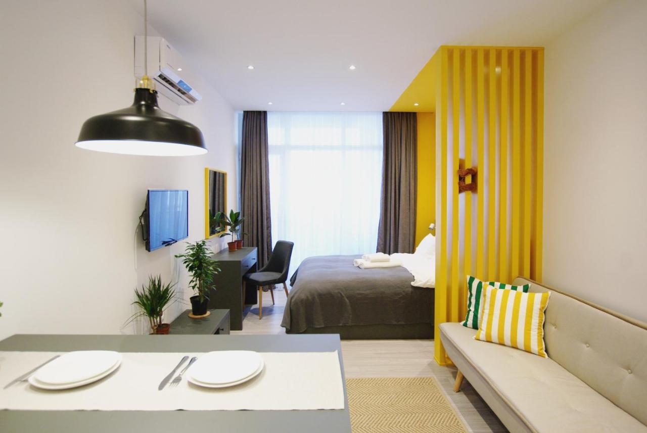 Banana Apartments Batumi Exteriör bild